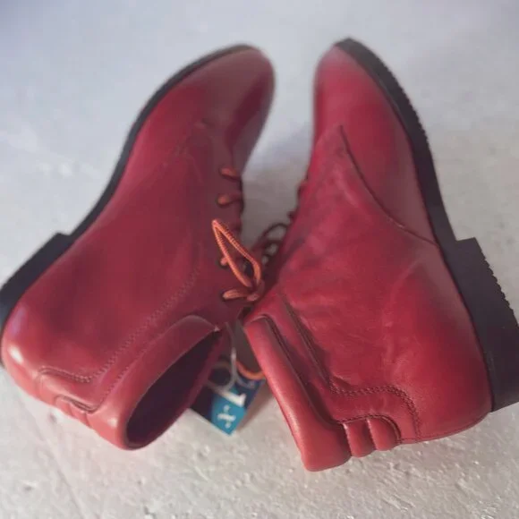 Red Leather Women's Boots - Picture 5 of 9